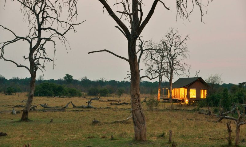Nogatsaa Pans Lodge - Botswana