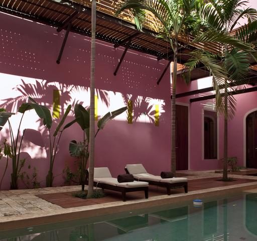 Rosas & Xocolate Boutique Hotel