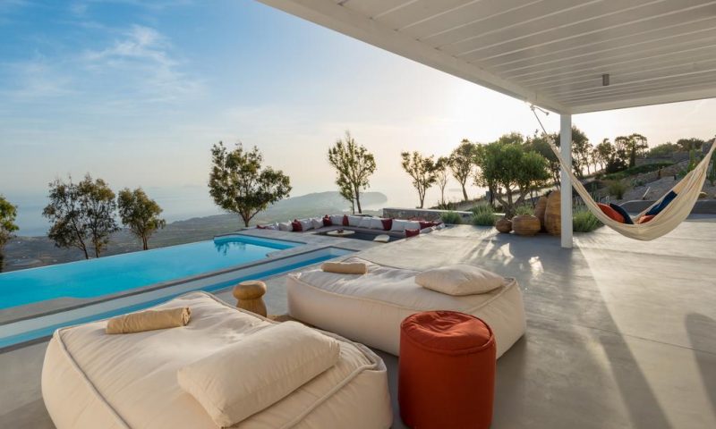 Santorini Heights Luxury Suites