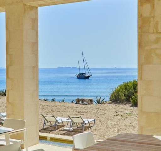 Acantha Boutique Hotel