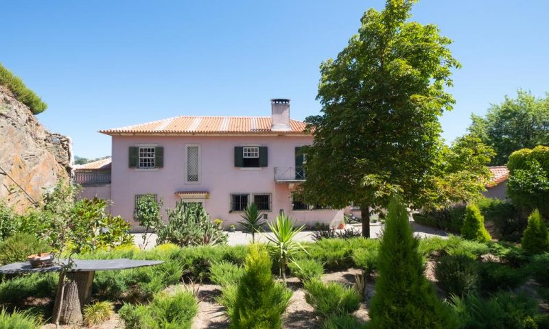 Casa Dos Varais, Manor House