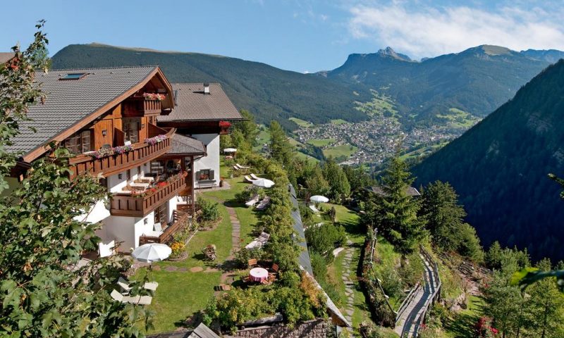 Charmehotel Uhrerhof Deur Ortisei