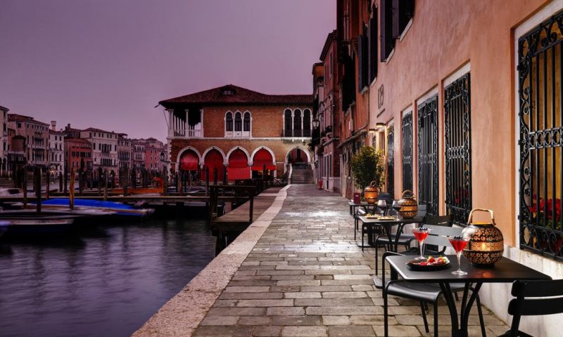 Hotel L