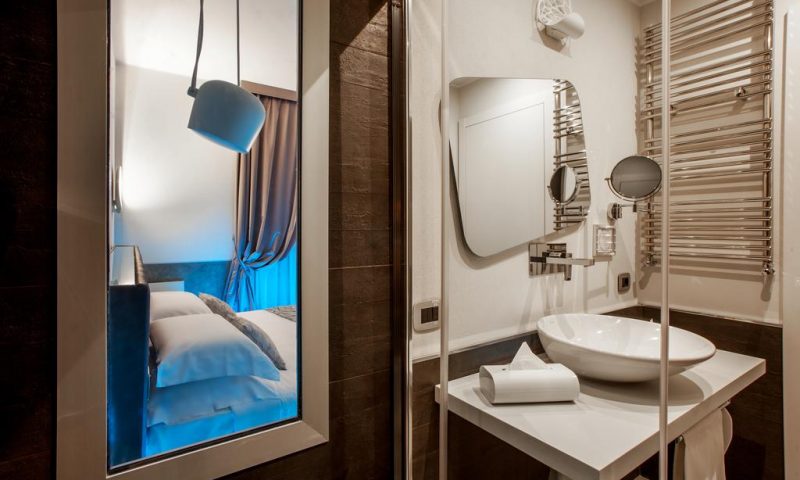 Montenapoleone Suites Milan