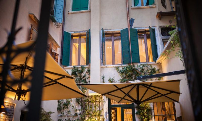 Liassidi Wellness Suites Venice