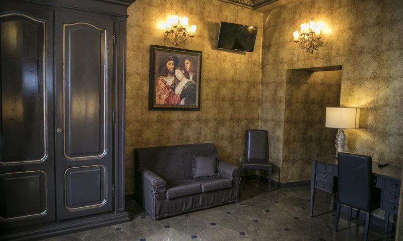 Antica Dimora Delle Cinque Lune Rome