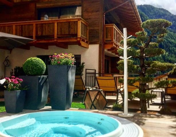 Hotel Montchalet Ortisei