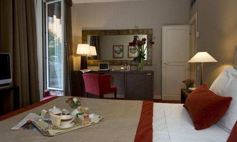 Hotel dei Borgognoni Rome