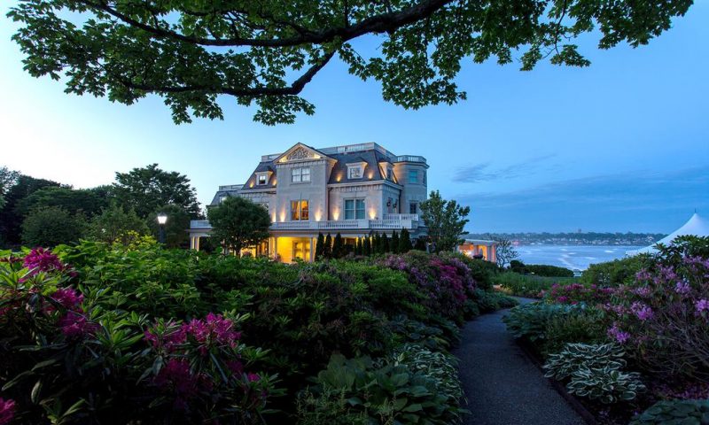 The Chanler at Cliff Walk