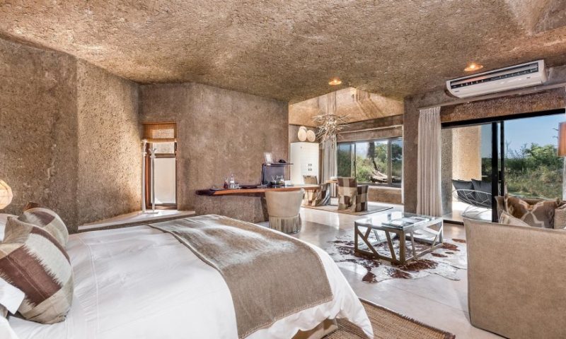 Sabi Sabi Earth Lodge