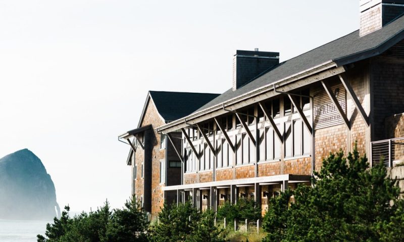 Headlands Coastal Lodge & Spa