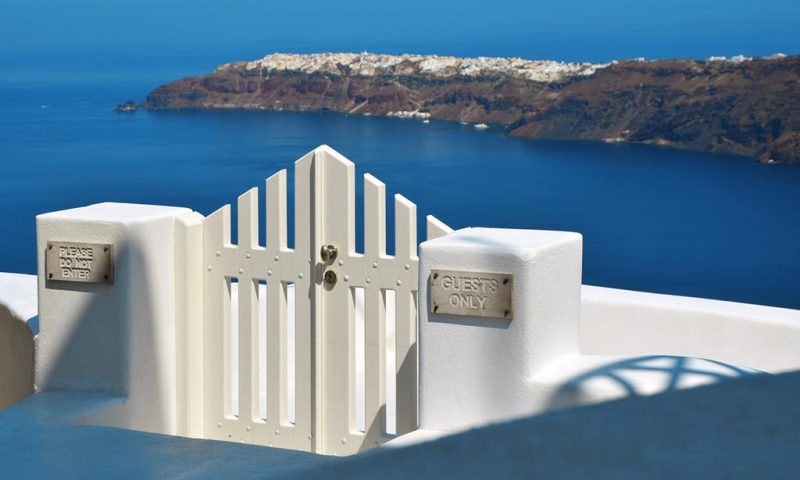 White Santorini Suites & Spa