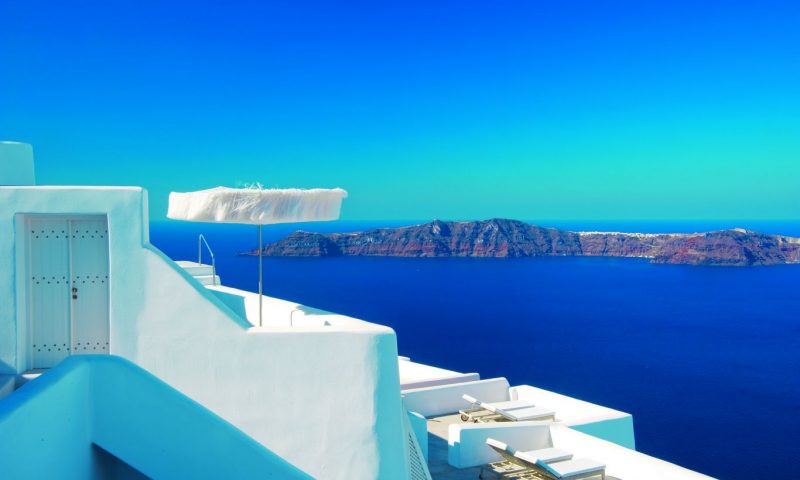 White Santorini Suites & Spa
