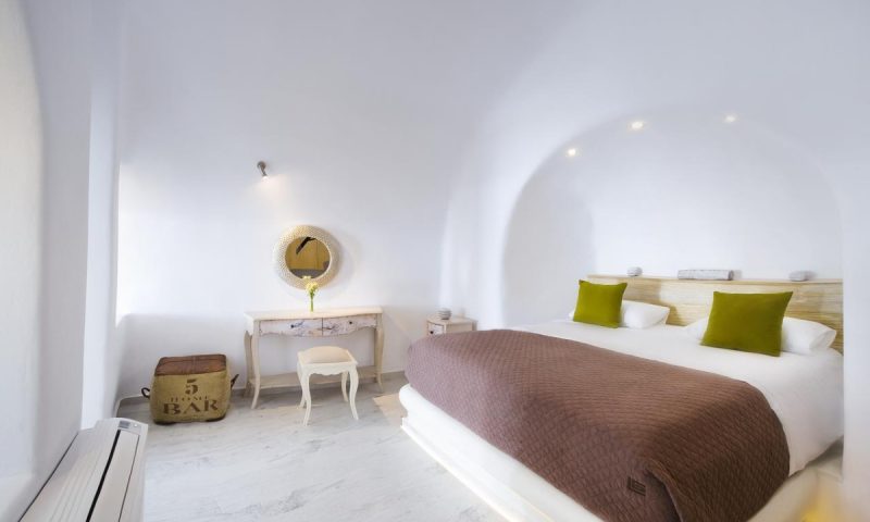Hyperion Oia Suites Santorini, Cycladic Islands - Greece