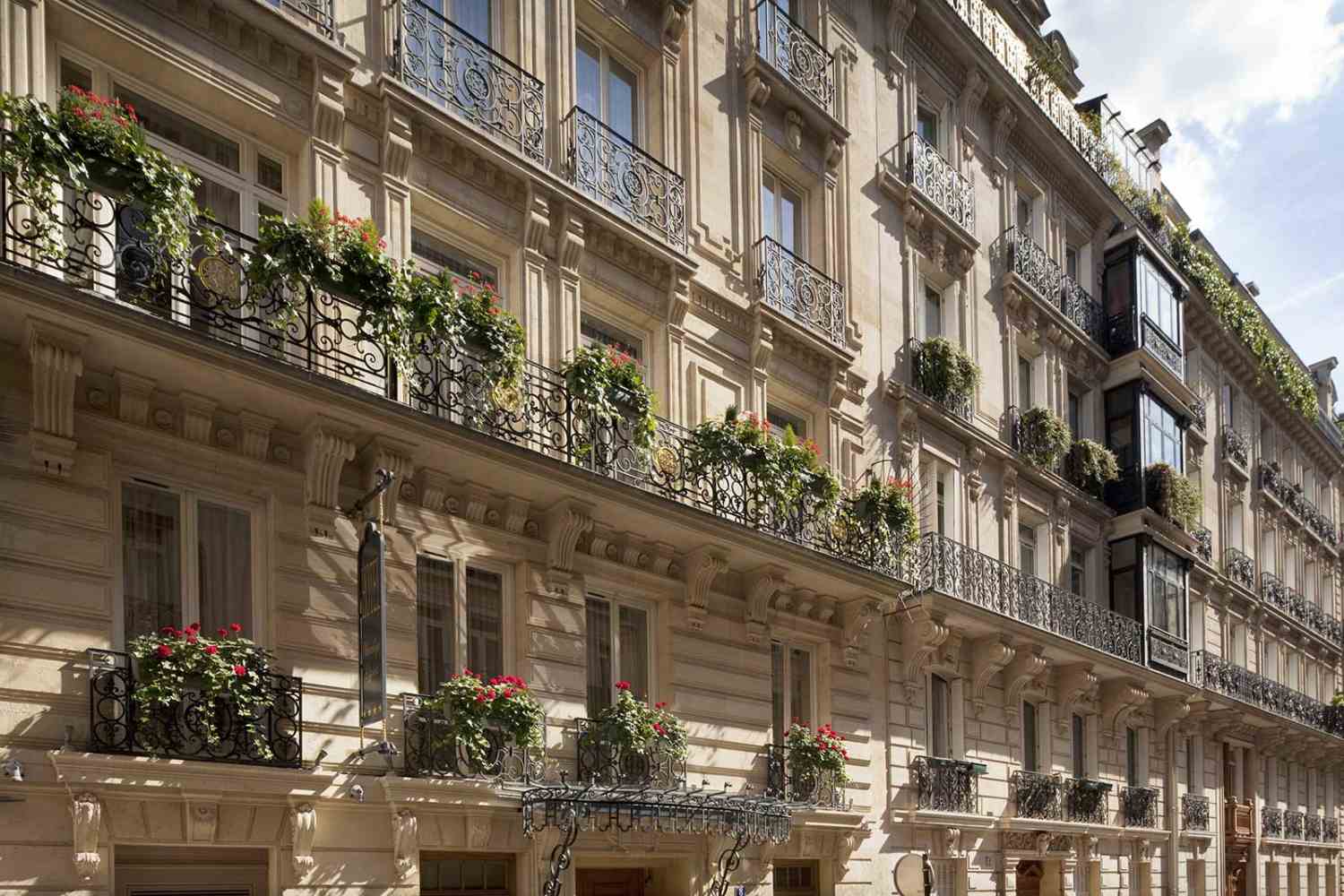 Hotel Chambiges Elysées Paris - France