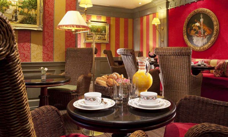 Hotel Chambiges Elysées Paris - France