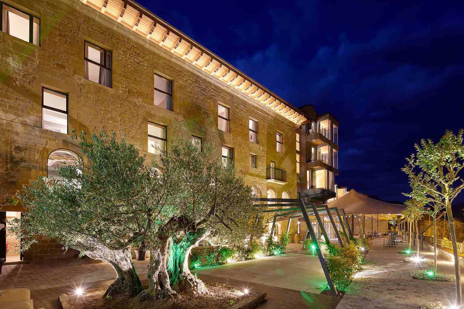 Palacio Tondon Brinas, La Rioja - Spain