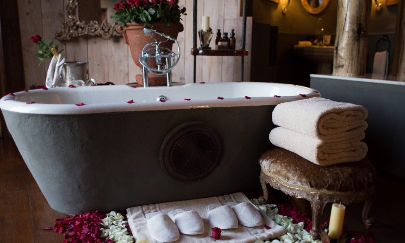 Ngorongoro Crater Lodge - Tanzania