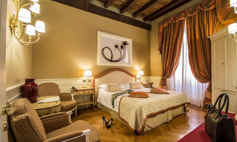 Hotel Corona d