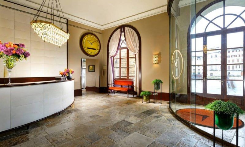 Hotel L