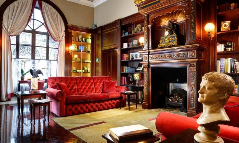 Hotel L