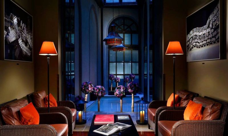 Hotel L