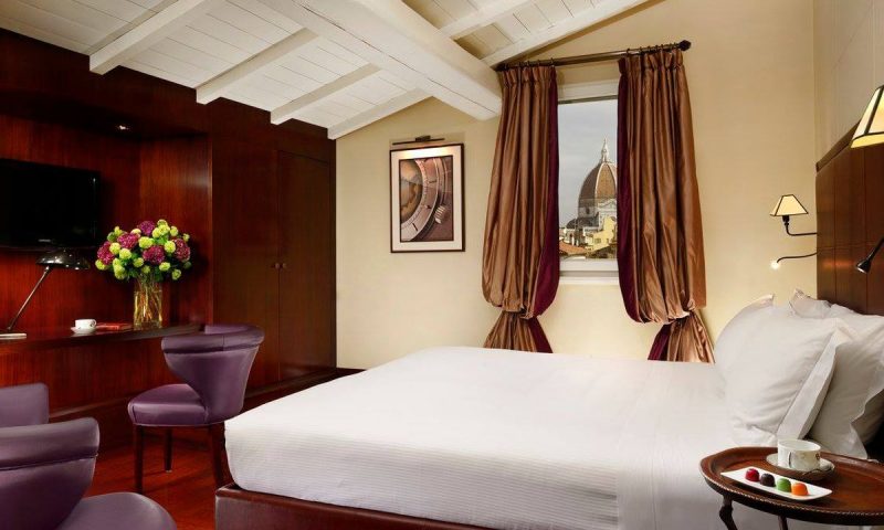 Hotel L