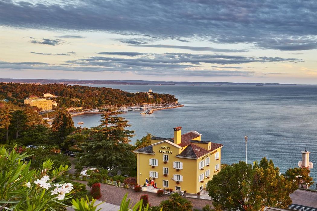 Hotel Riviera & Maximilian's Trieste - Italy