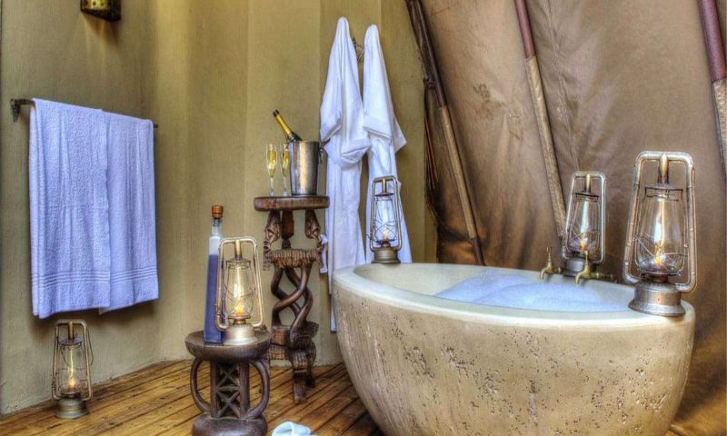 Xakanaxa Camp - Botswana