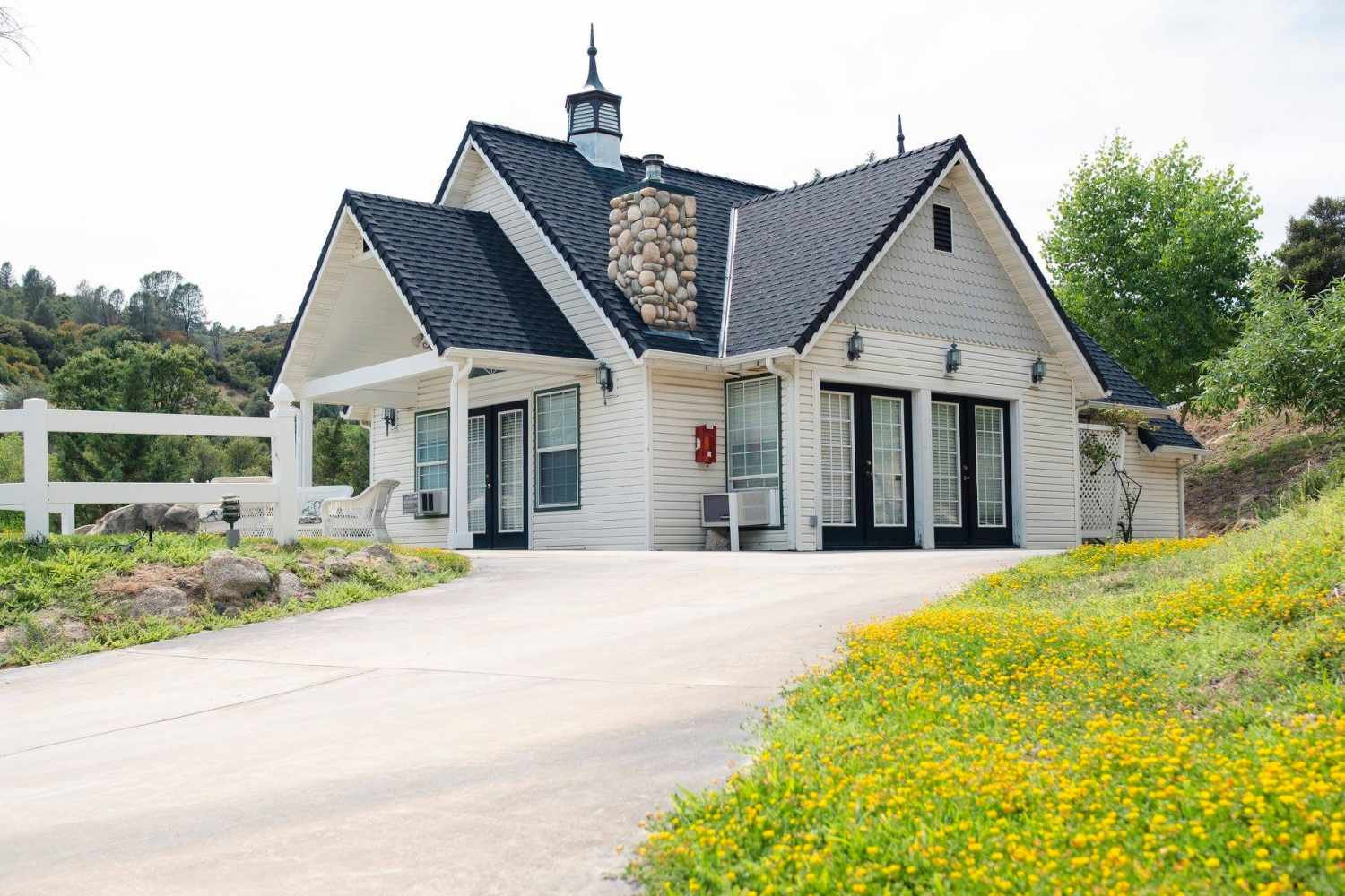Hounds Tooth Inn Oakhurst, California - United States Of America