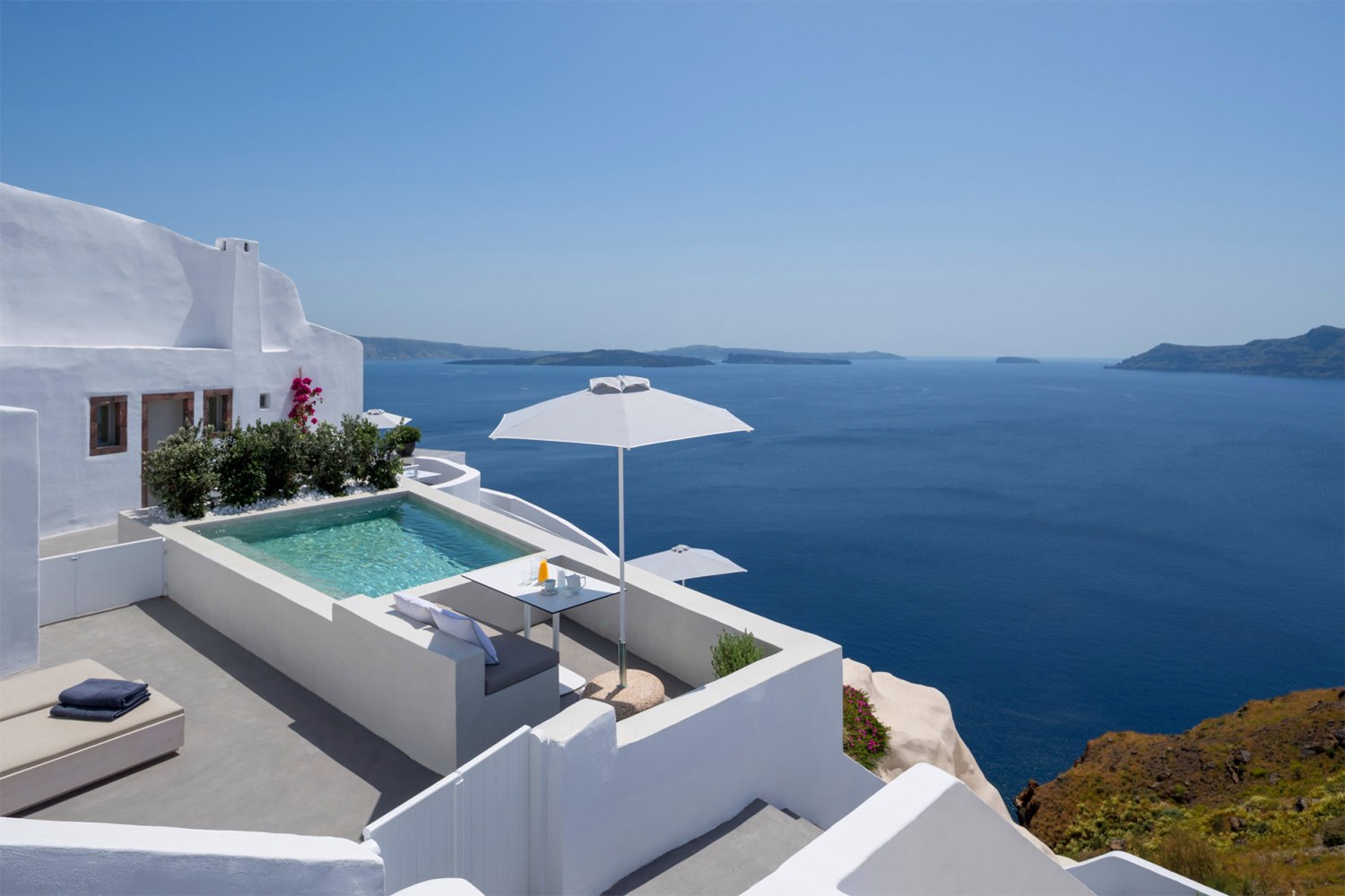 Echoes Luxury Suites by Canvas Santorini, Cycladic Islands - Greece