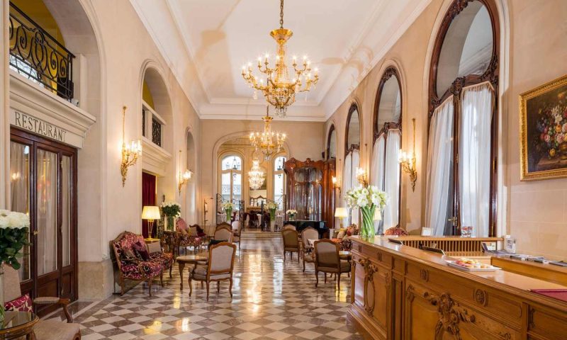 Hotel Regina Louvre Paris - France