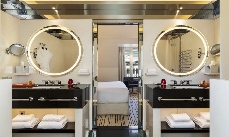 Hotel Montaigne Paris - France