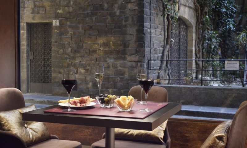 Ponte Vecchio Suites & Spa Florence, Tuscany - Italy