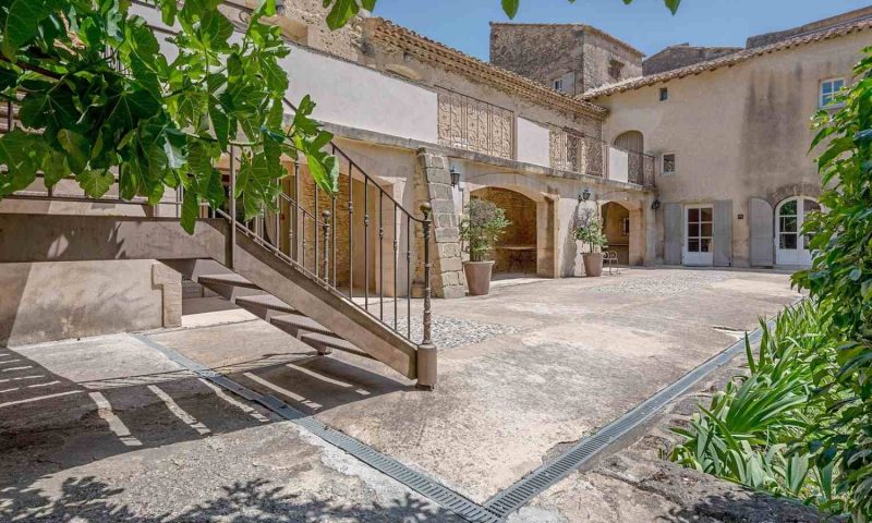 Domaine Des Escaunes Sernhac, Languedoc - France