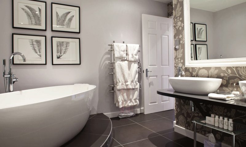 Longueville Manor Jersey - Engalnd