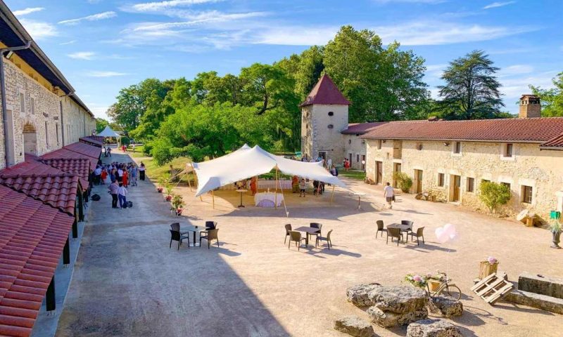 Château De Chapeau Cornu Vignieu, Rhone-Alpes - France