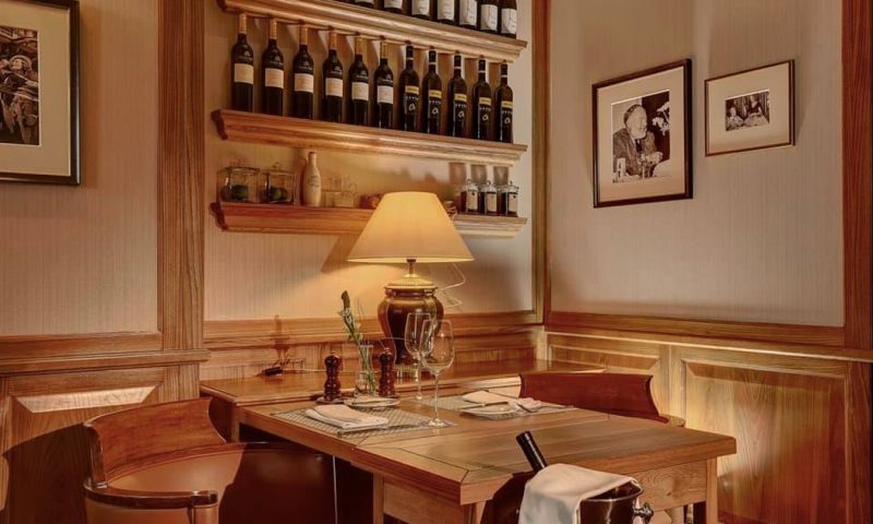Hotel Marrol