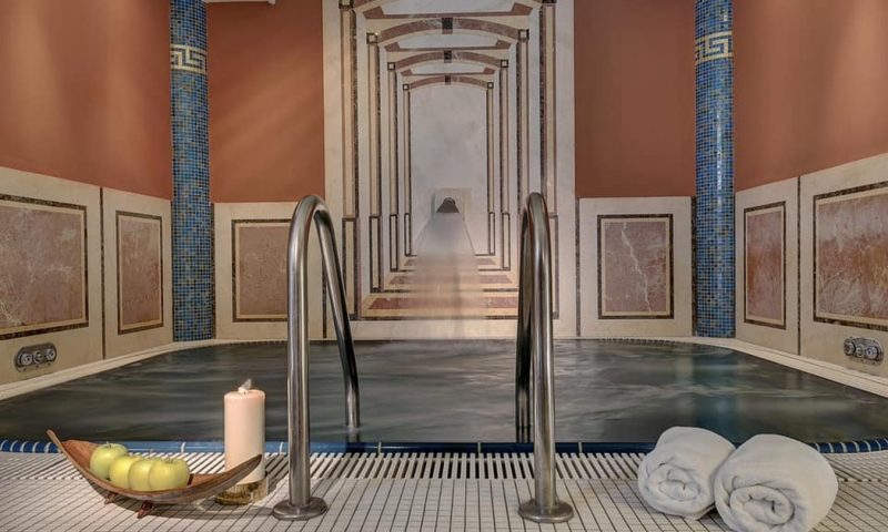 Hotel Marrol