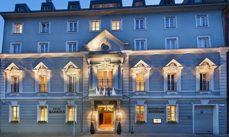 Hotel Marrol