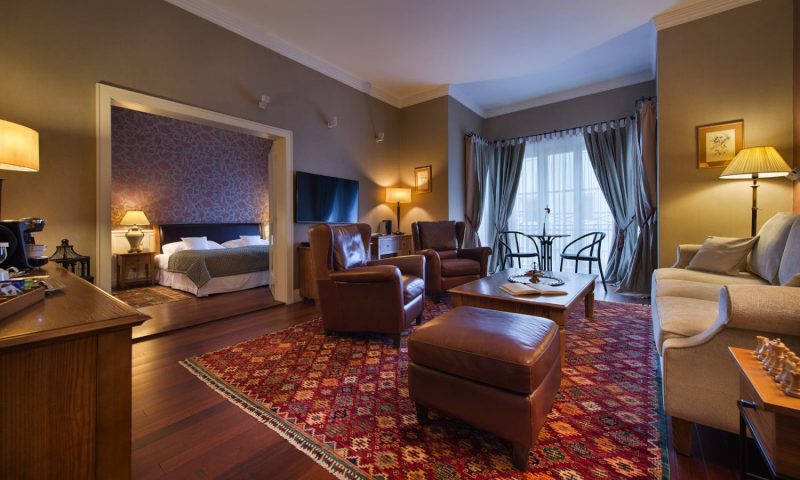 Hotel Marrol