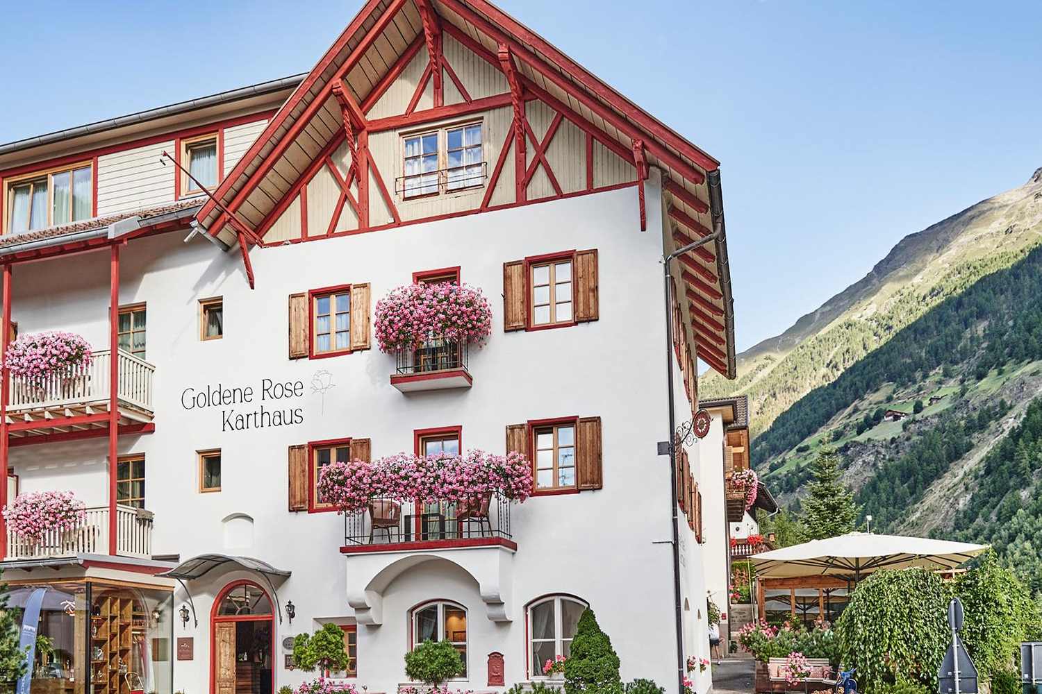 Goldene Rose Karthaus Senales, South Tyrol - Italy