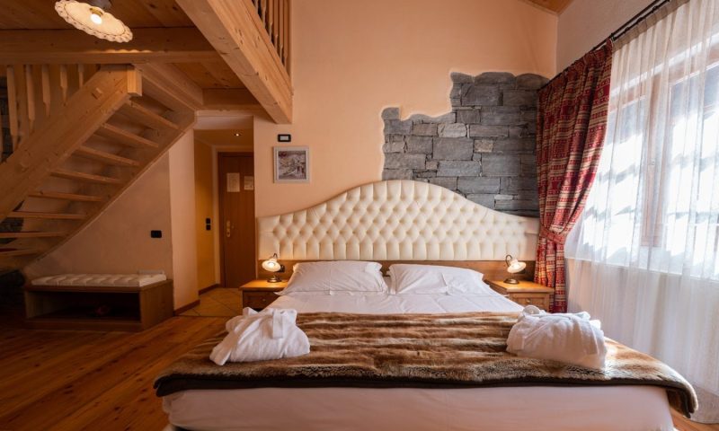Hotel Lo Scoiattolo Gressoney, Aosta Valley - Italy