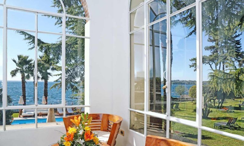 Villa Capri Garda Lake - Italy