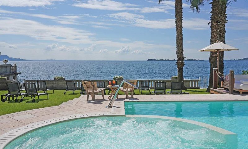 Villa Capri Garda Lake - Italy