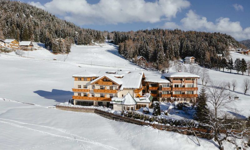 Klein-Fein Hotel Viertlerhof Avelengo, South Tyrol - Italy